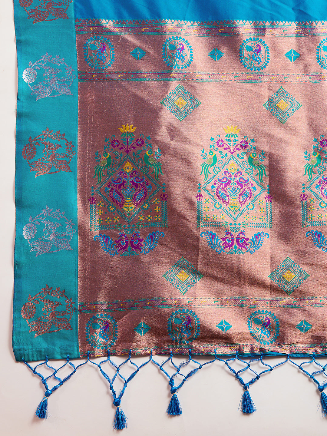 Whimsical Rama Paithani Silk Saree With Ethnic Blouse Piece