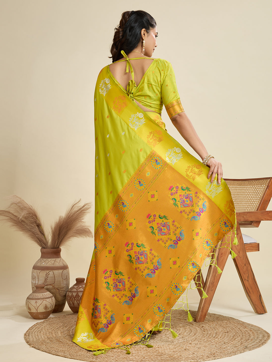 Opulent Parrot Paithani Silk Saree With Ethnic Blouse Piece