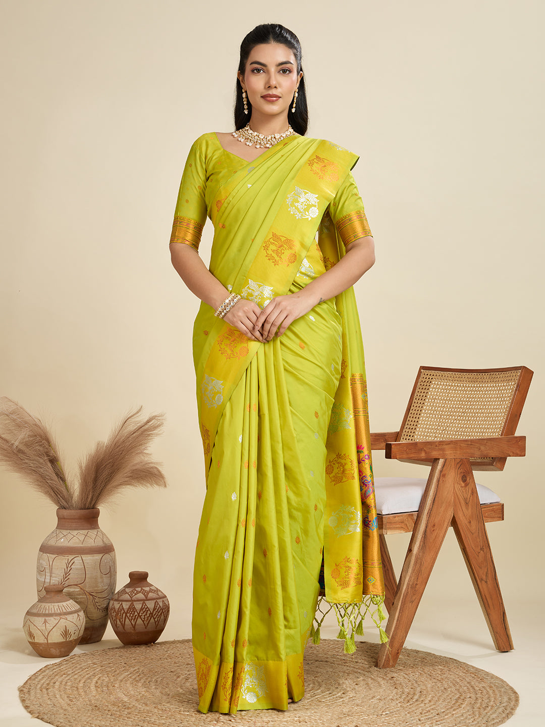 Opulent Parrot Paithani Silk Saree With Ethnic Blouse Piece