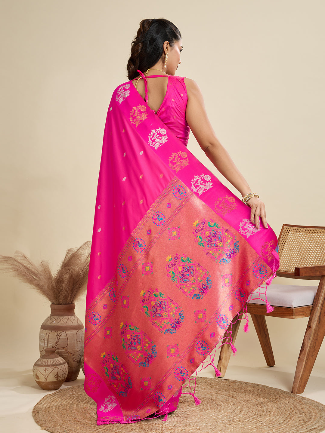 Magenta Pink Paithani Silk Saree With Ethnic Blouse Piece