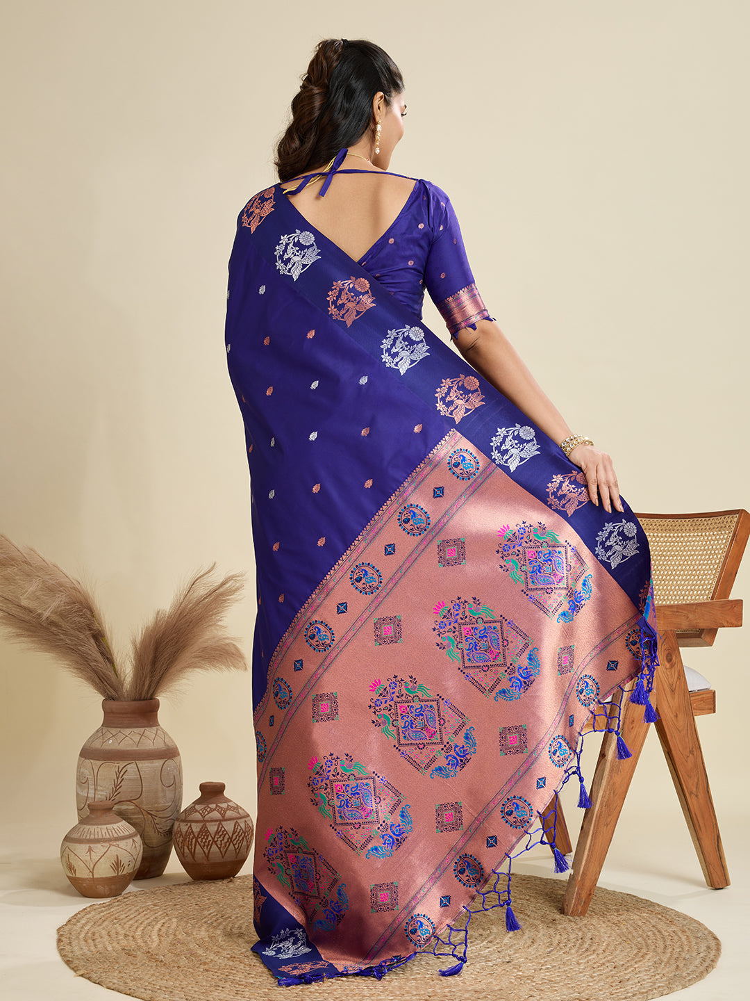 Capricious Navy Blue Paithani Silk Saree With Ethnic Blouse Piece