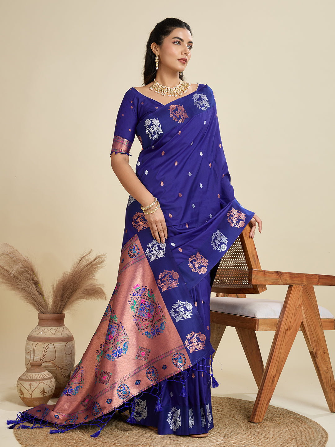 Capricious Navy Blue Paithani Silk Saree With Ethnic Blouse Piece