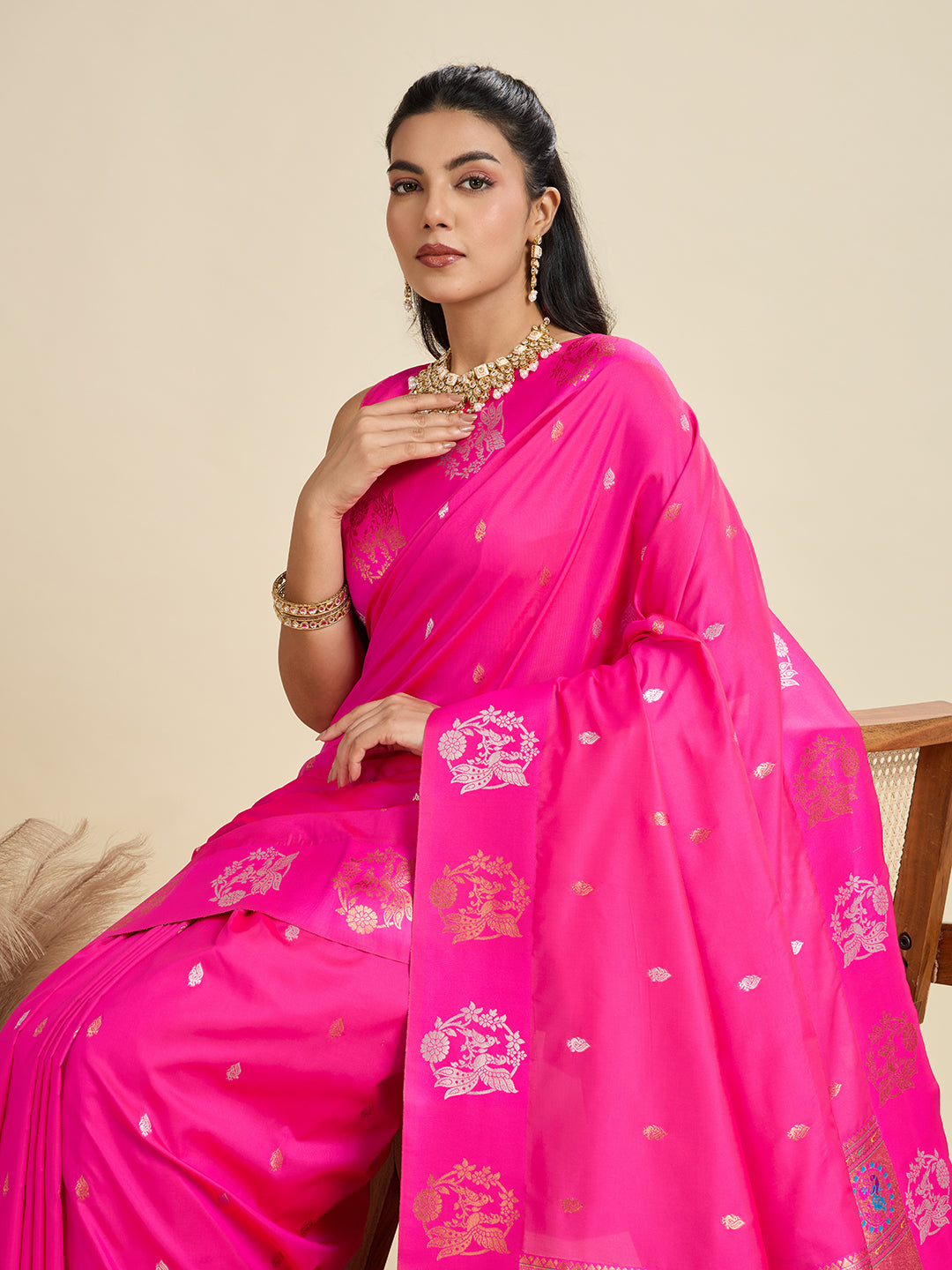 Magenta Pink Paithani Silk Saree With Ethnic Blouse Piece