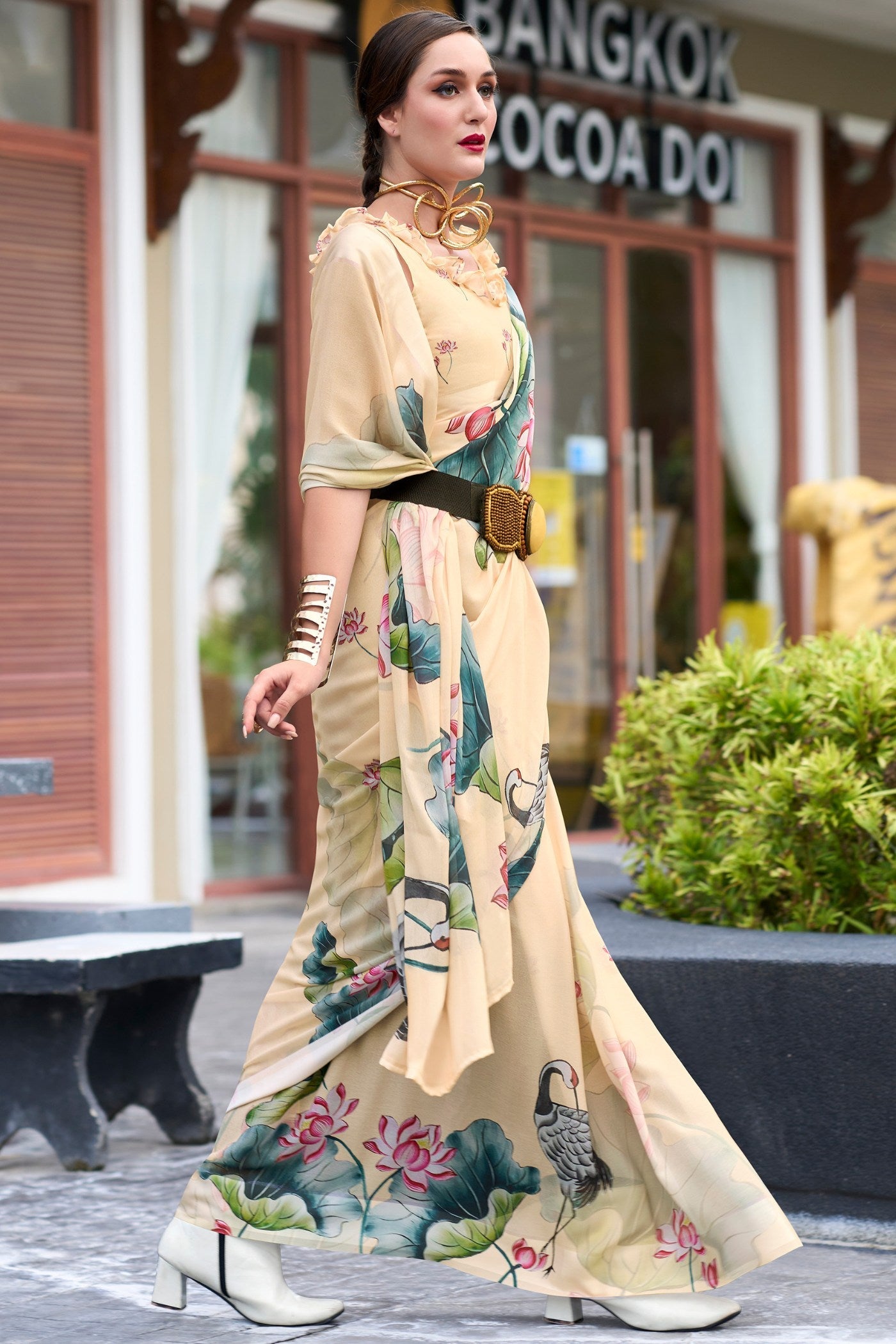 Cream Pure Georgette Floral Printed Trending Saree
