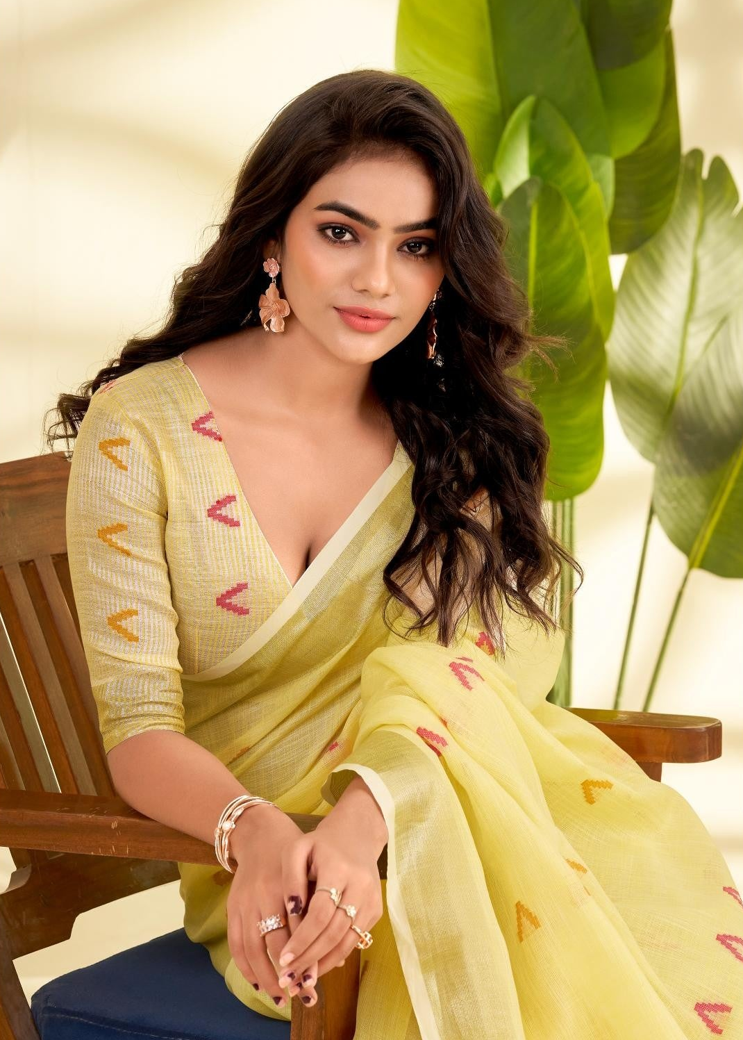 Light Yellow Handloom Woven Linen Sot Silk Saree