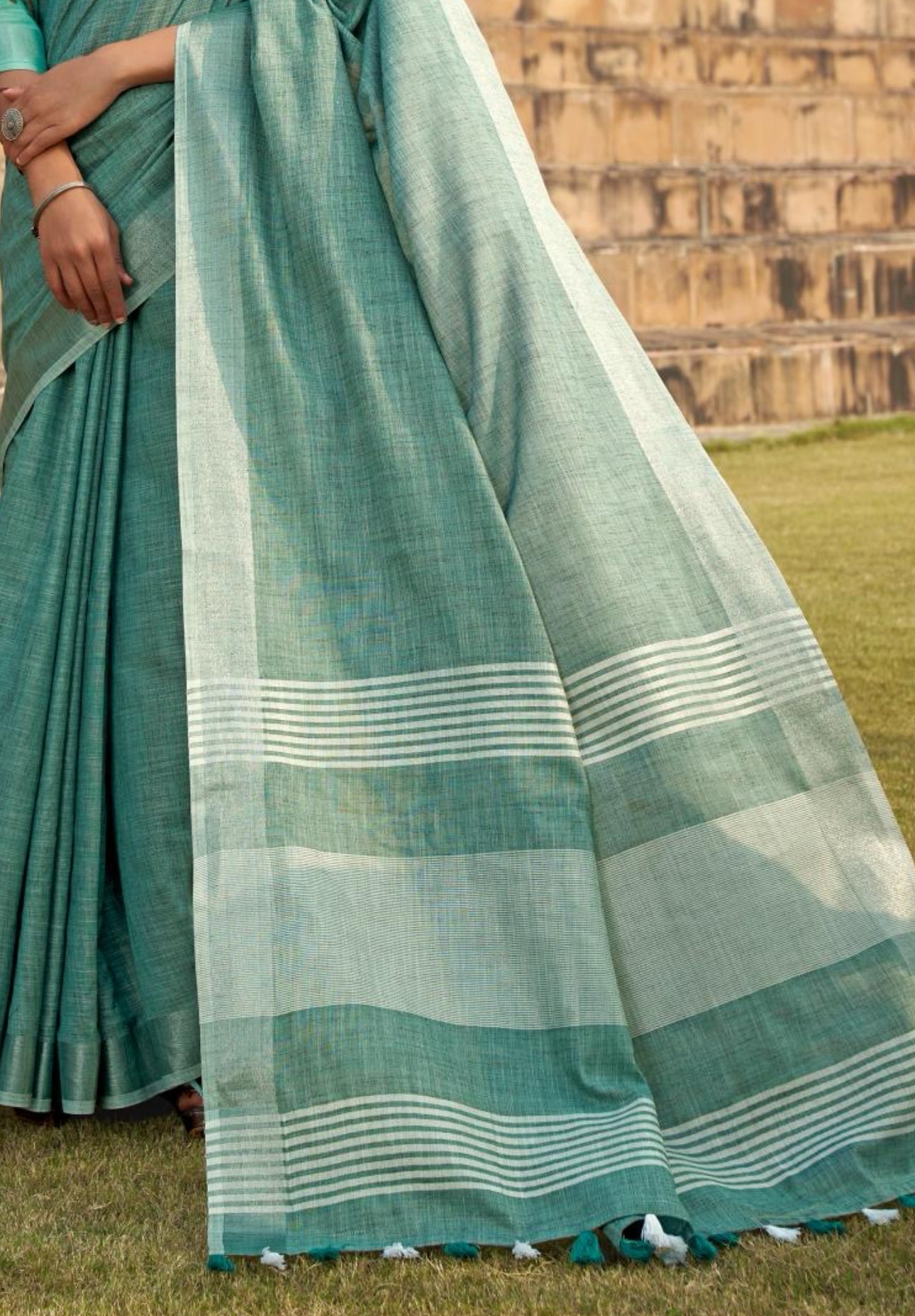 English Green Casual Linen Saree RP2