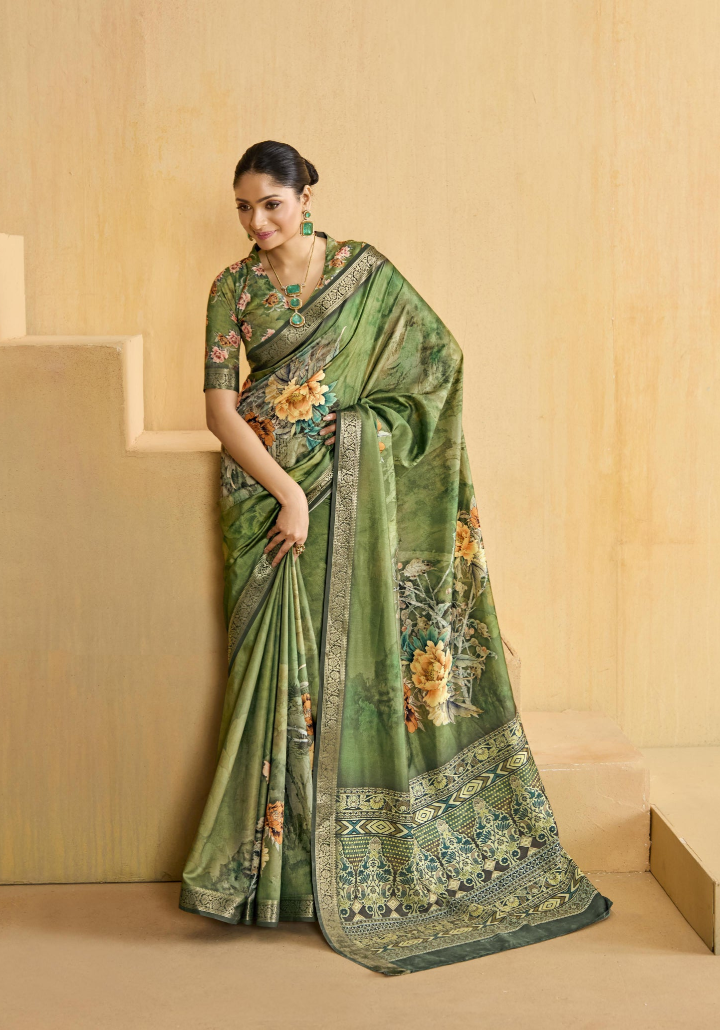 Green Flower Soft Silk Weaving Border Saree