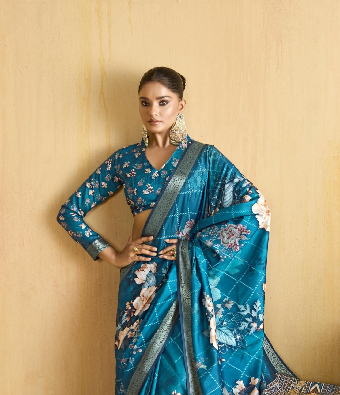 Blue Flower Soft Silk Weaving Border Saree