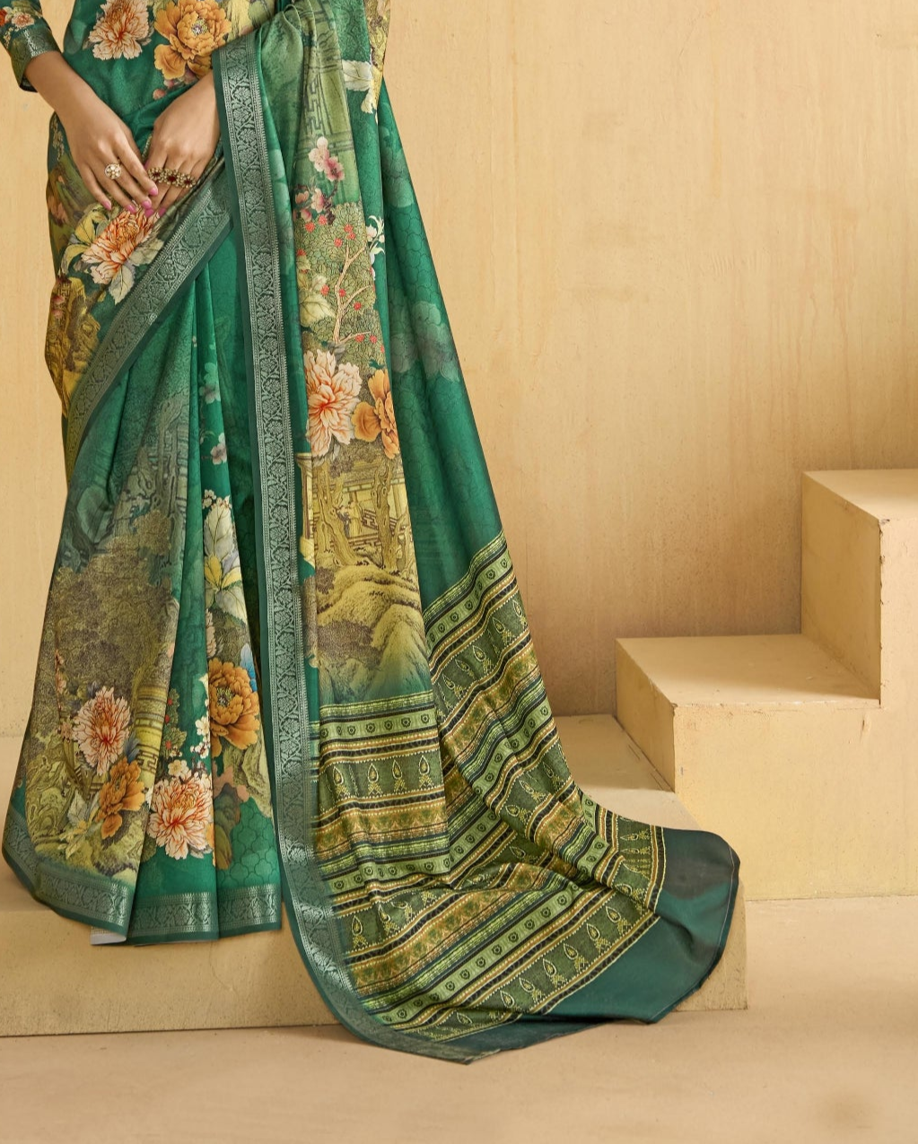 Dark Spring Green Flower Soft Silk Weaving Border Saree