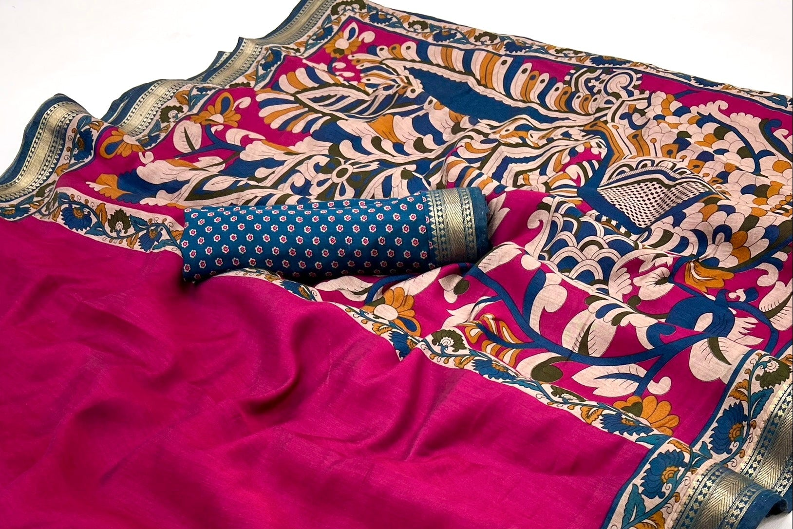 Incomparable Dark Pink Mul Mul cotten Soft Silk saree With Evocative Blouse Piece