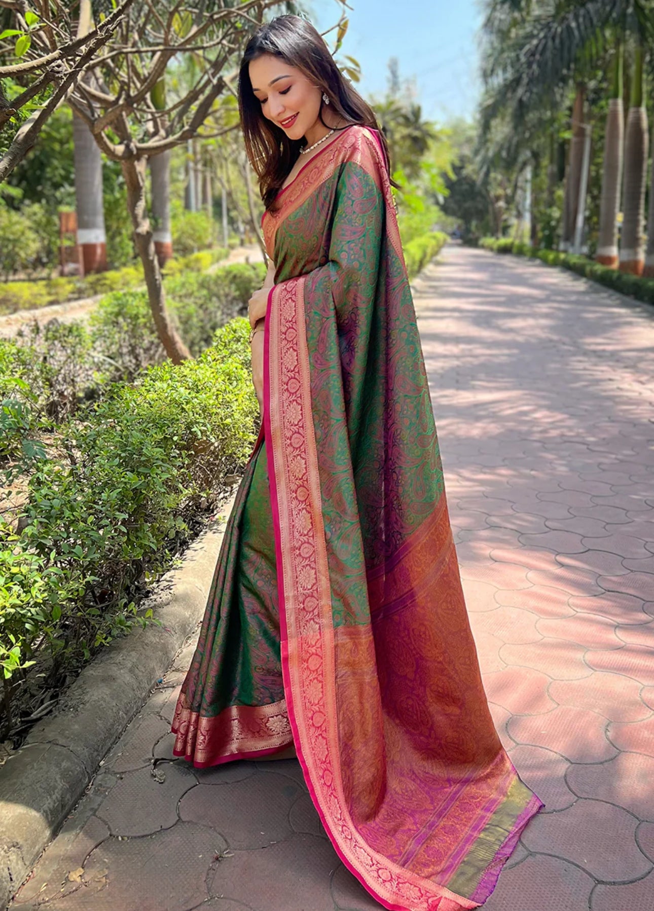 Green Kashmiri Work Silk Saree With Weaving Pallu