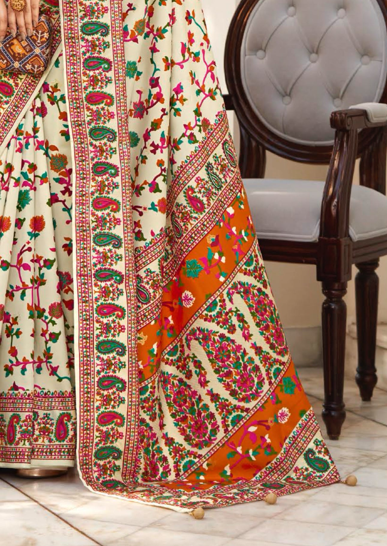 White Pashmina Printed Jamewar silk saree