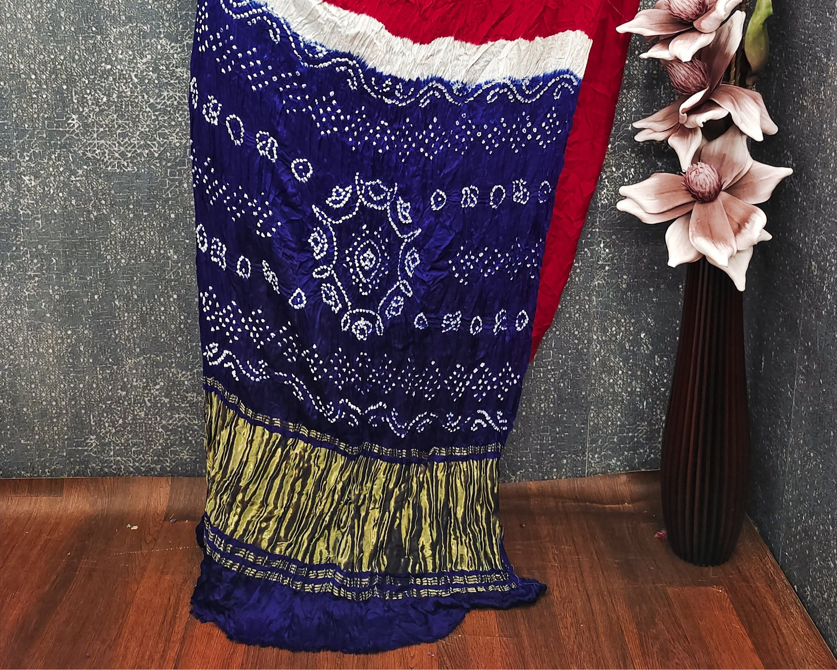 Red With Blue Kasumbo Bandhej Pure Modal Silk Shibori Bandhani With Zari Pallu