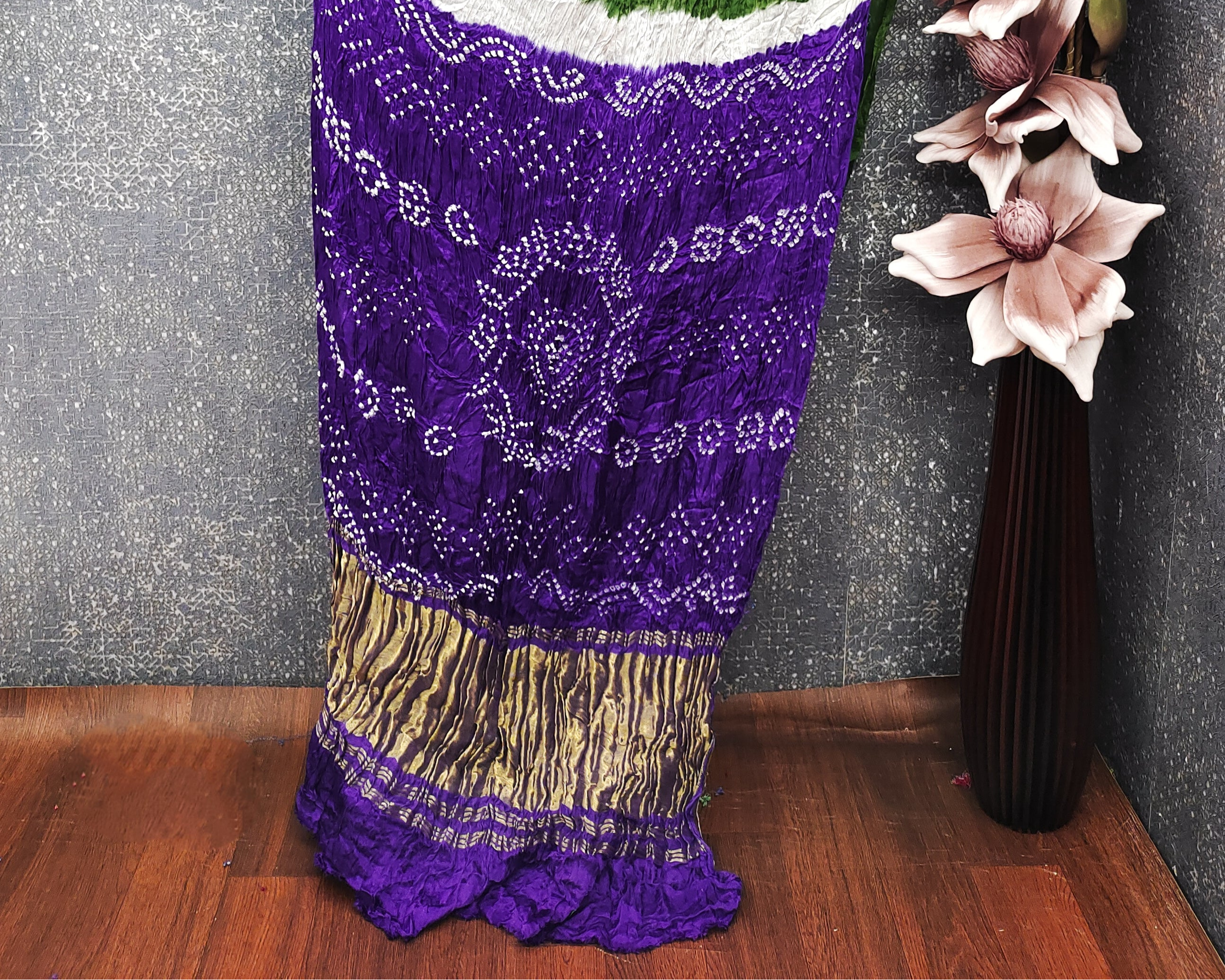 Green With Purple Kasumbo Bandhej Pure Modal Silk Shibori Bandhani With Zari Pallu
