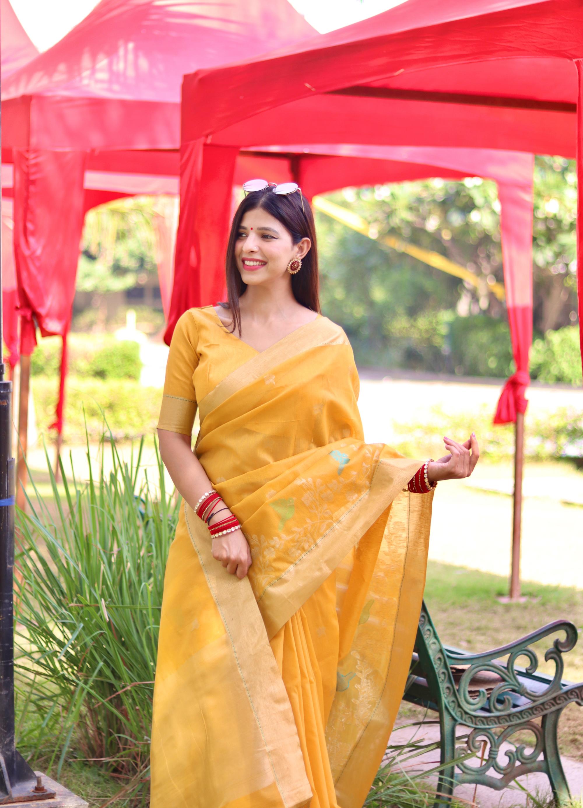 Gleaming Yellow Linen Silk Saree With Hypnotic Blouse Piece