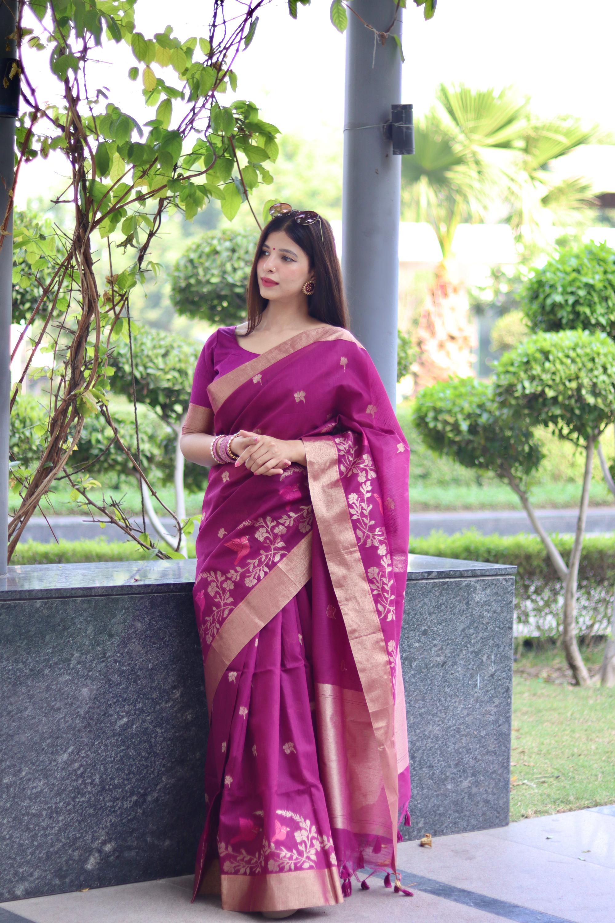 Adoring Wine Linen Silk Saree With Hypnotic Blouse Piece