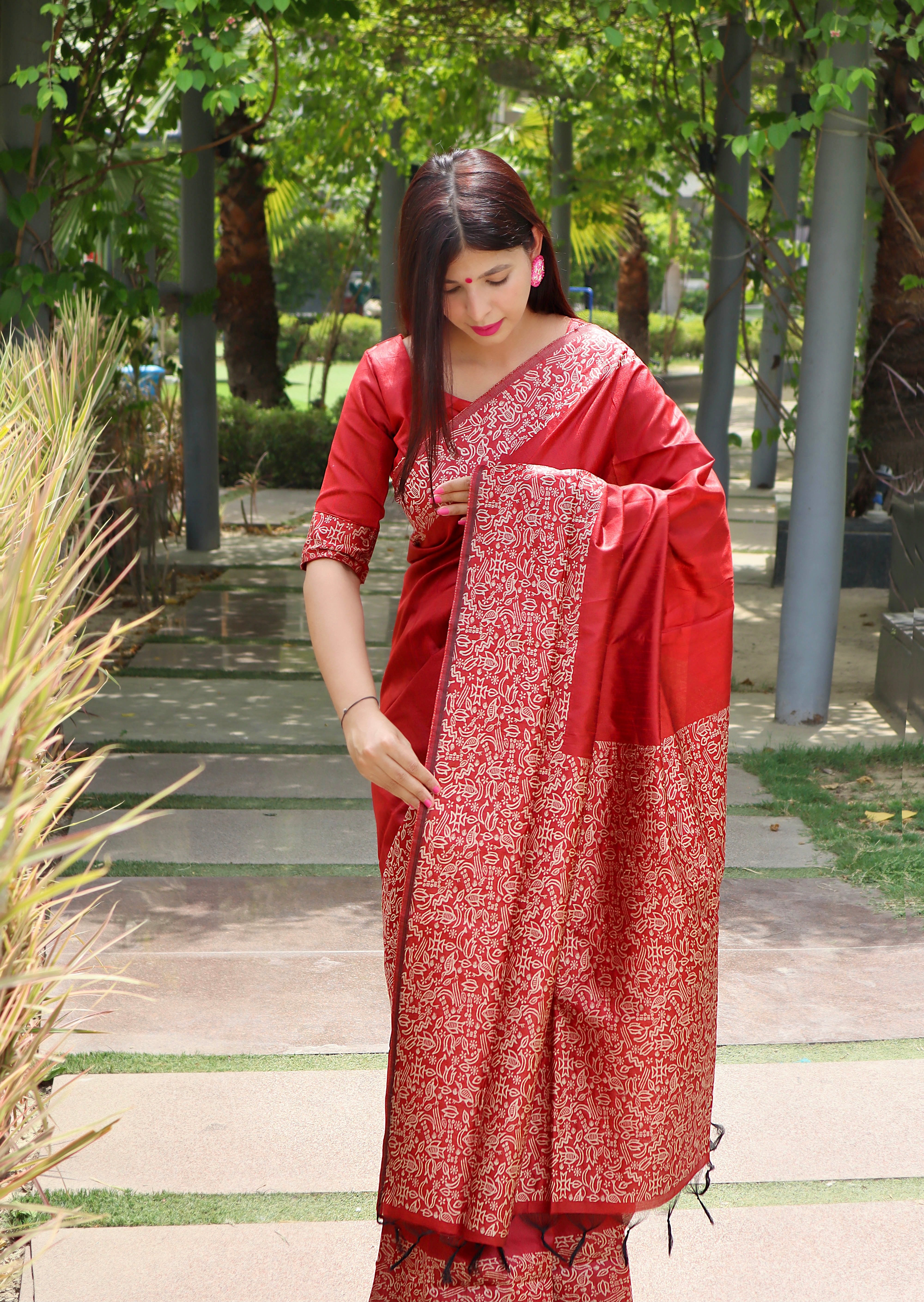 Rust Red Banglori Handloom Raw Silk Saree With Rich Pallu And Running Blouse Piece