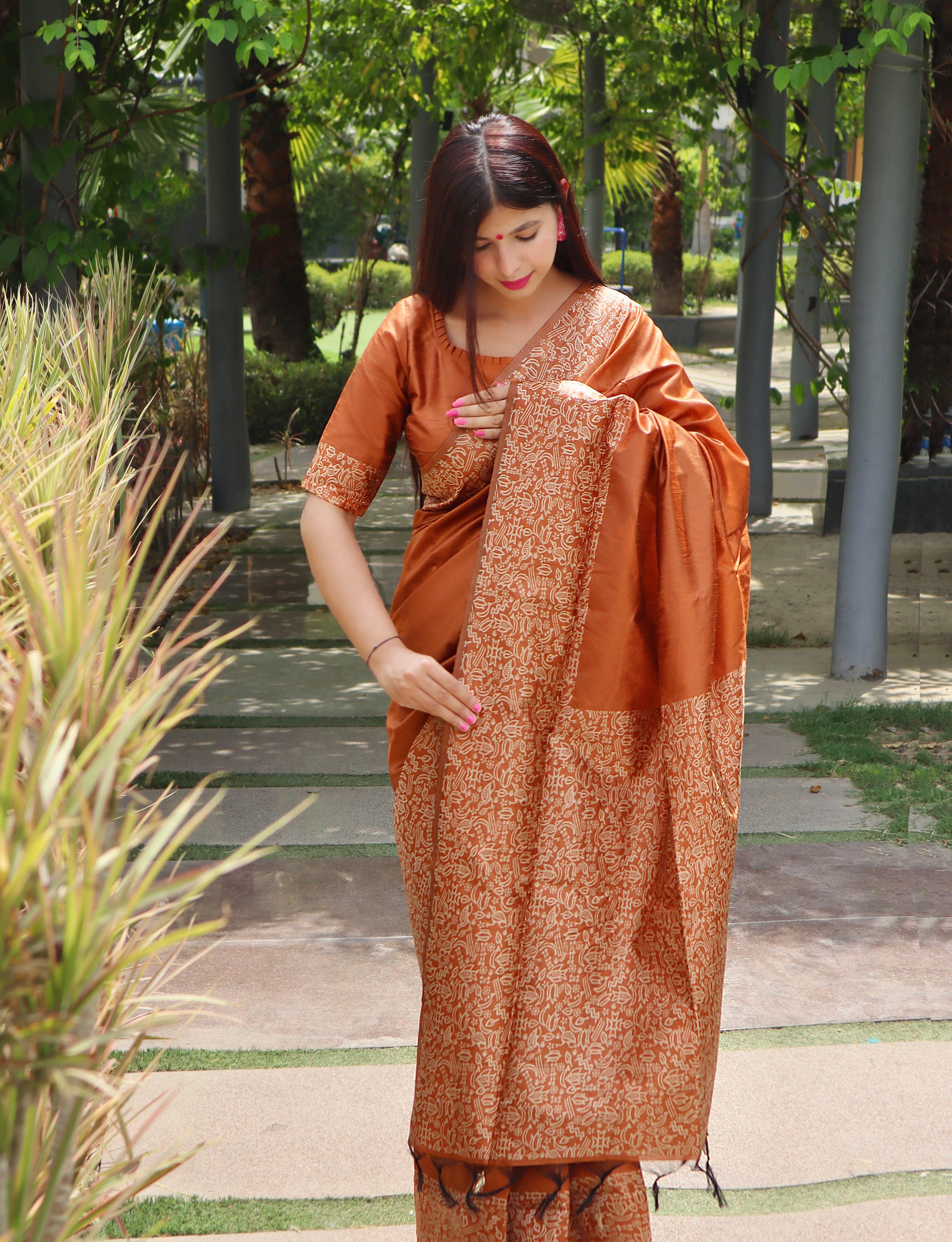 Orange Banglori Handloom Raw Silk Saree With Rich Pallu And Running Blouse Piece