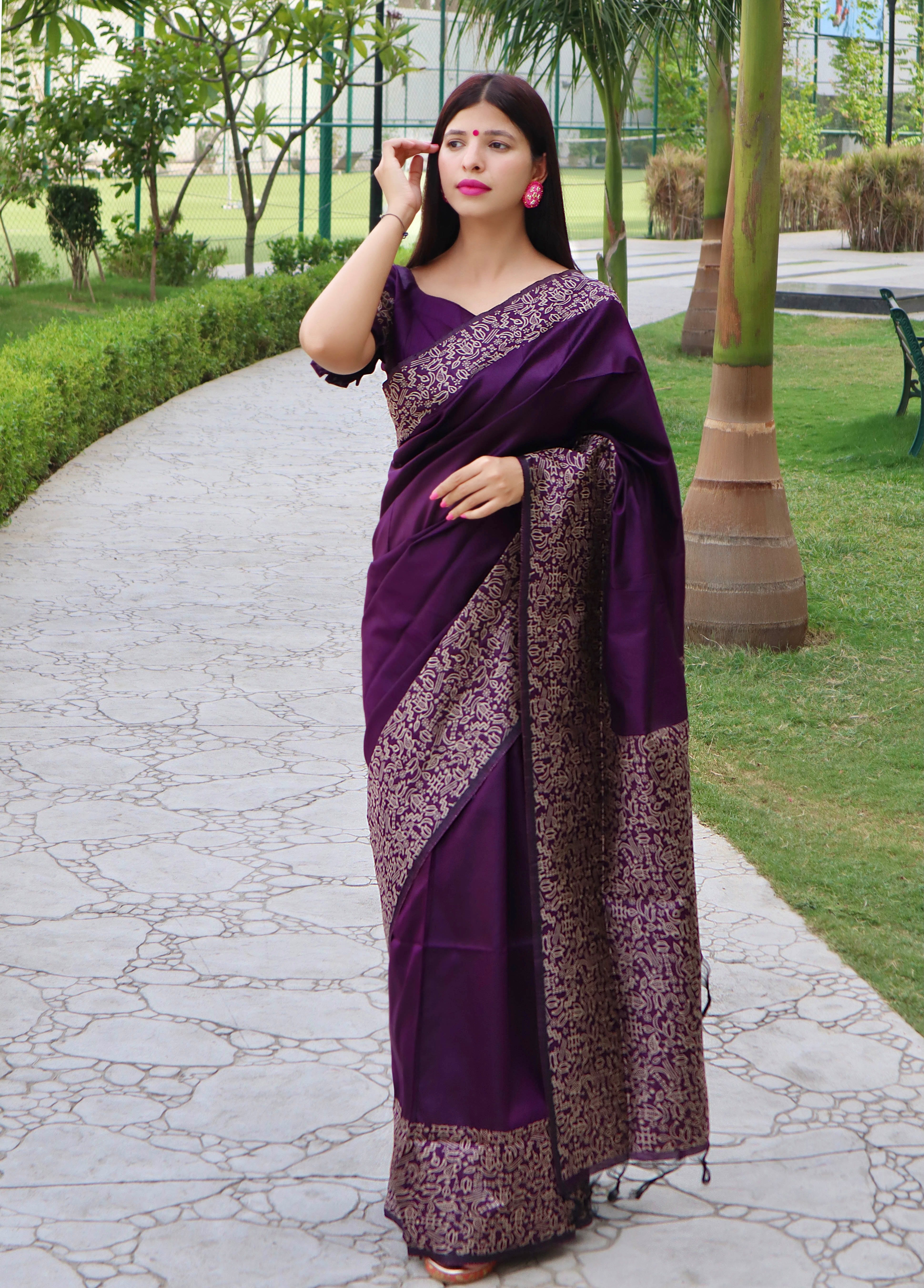 Dark Wine Banglori Handloom Raw Silk Saree With Rich Pallu And Running Blouse Piece