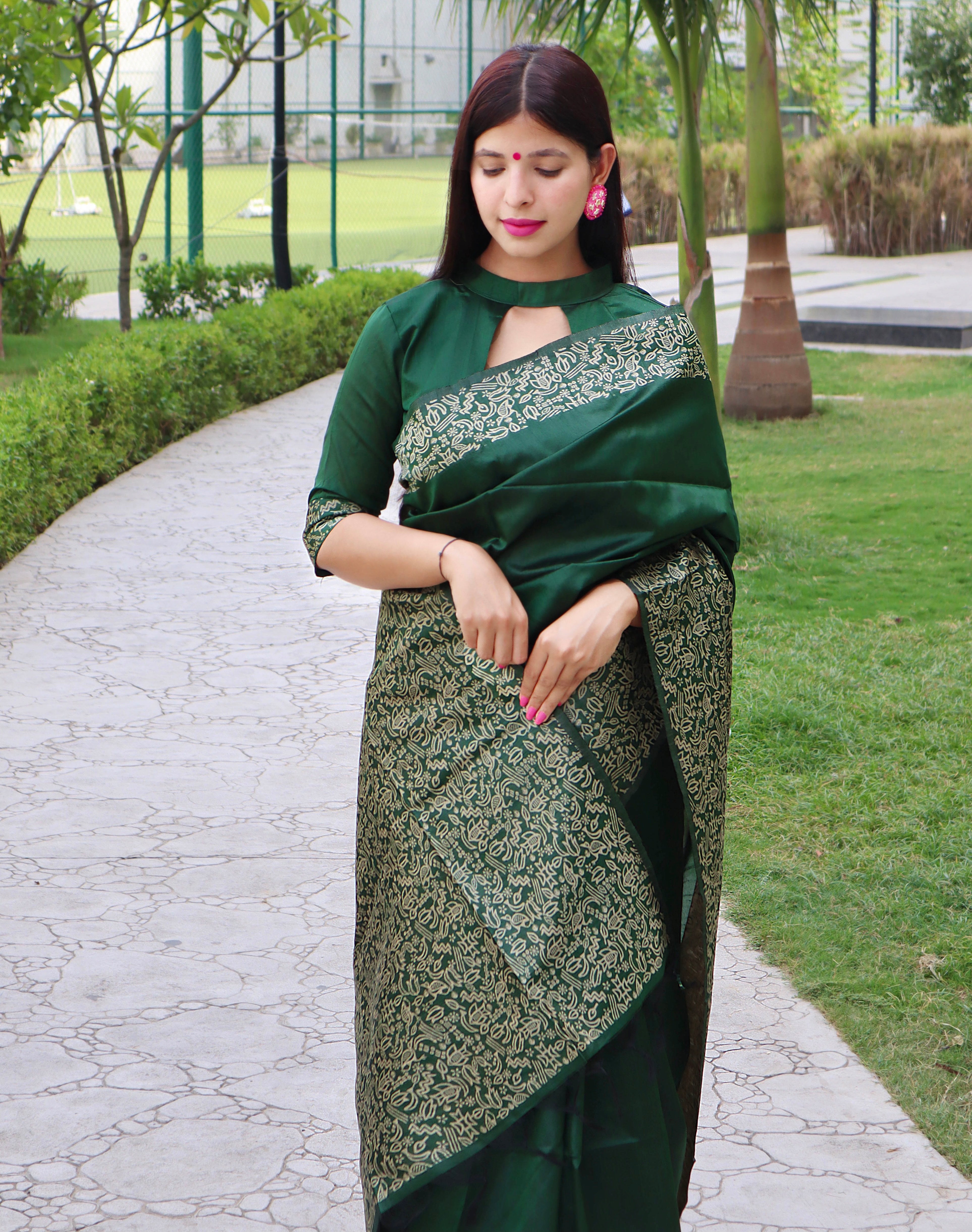 Green Banglori Handloom Raw Silk Saree With Rich Pallu And Running Blouse Piece
