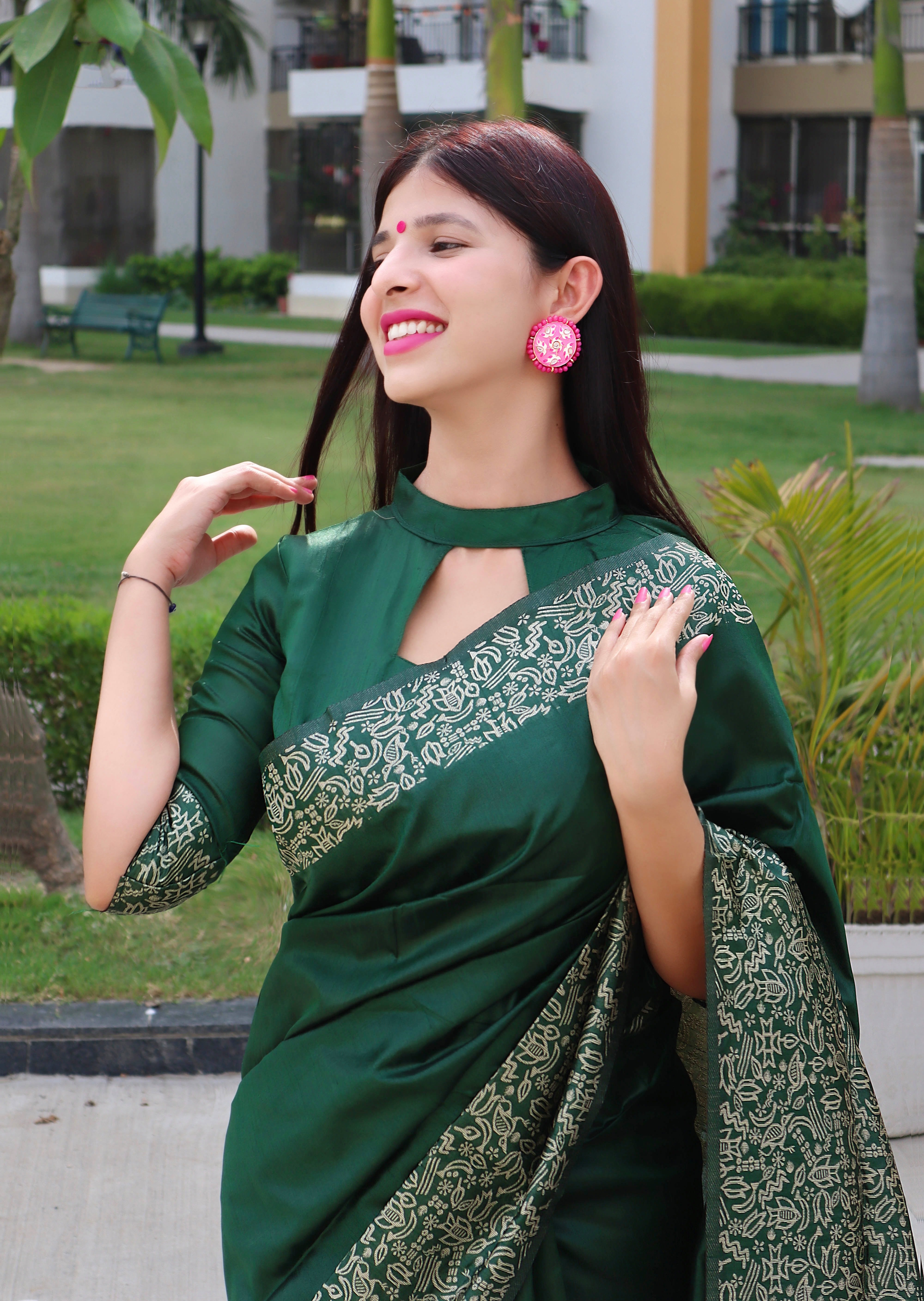 Green Banglori Handloom Raw Silk Saree With Rich Pallu And Running Blouse Piece