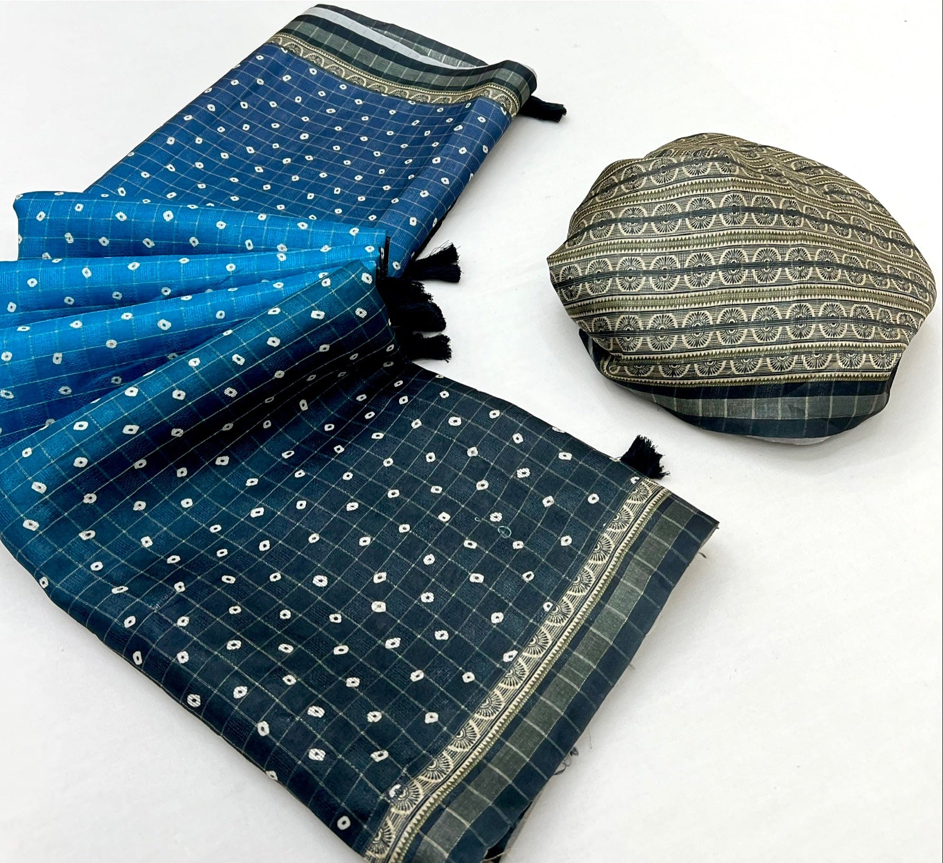 Vibrant Blue Maheshwari Cotton Silk Saree Featuring Classic Bandhani Prints