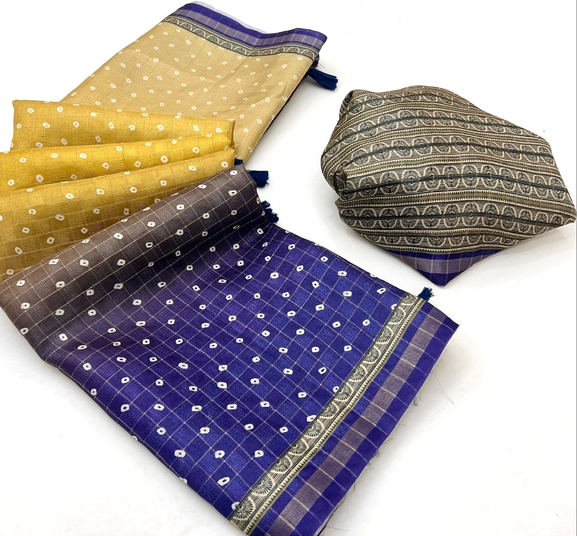 Opulent Purple Maheshwari Cotton Silk Saree Featuring Classic Bandhani Prints