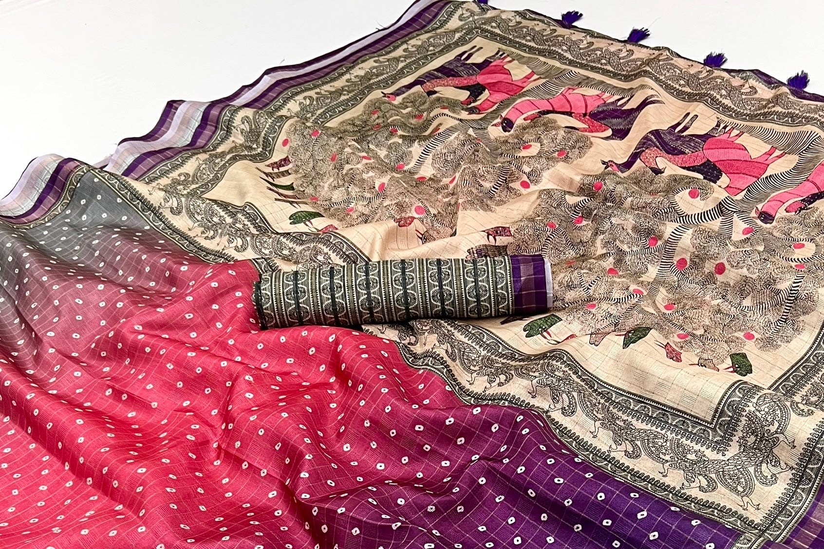 Snappy Wine Maheshwari Cotton Silk Saree Featuring Classic Bandhani Prints