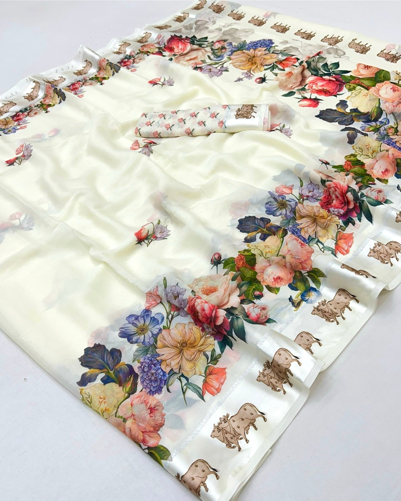 Dutch White Pure Georgette Floral Printed Trending Saree