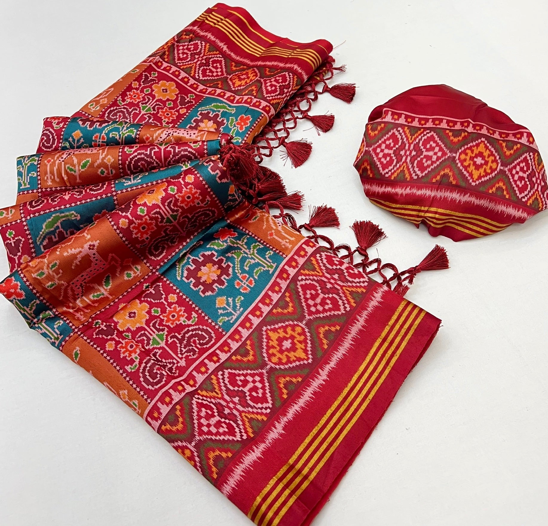 Rama With Maroon Border Handloom Patola Soft Silk Saree