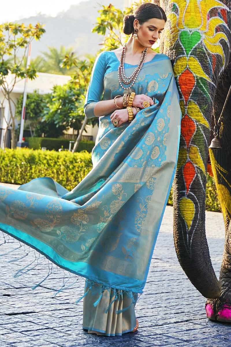 Aqua Kanjivaram Silk Saree With Skinny Blouse Piece