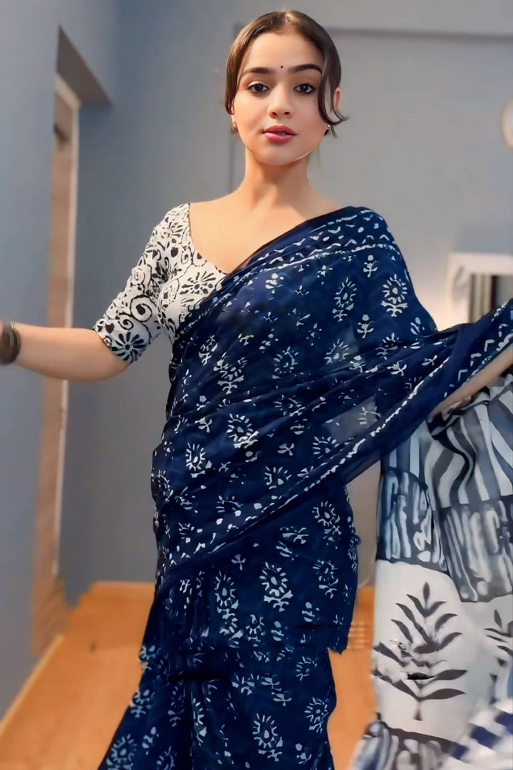 Good looking 1-Minute Ready To Wear Blue Cotton Saree