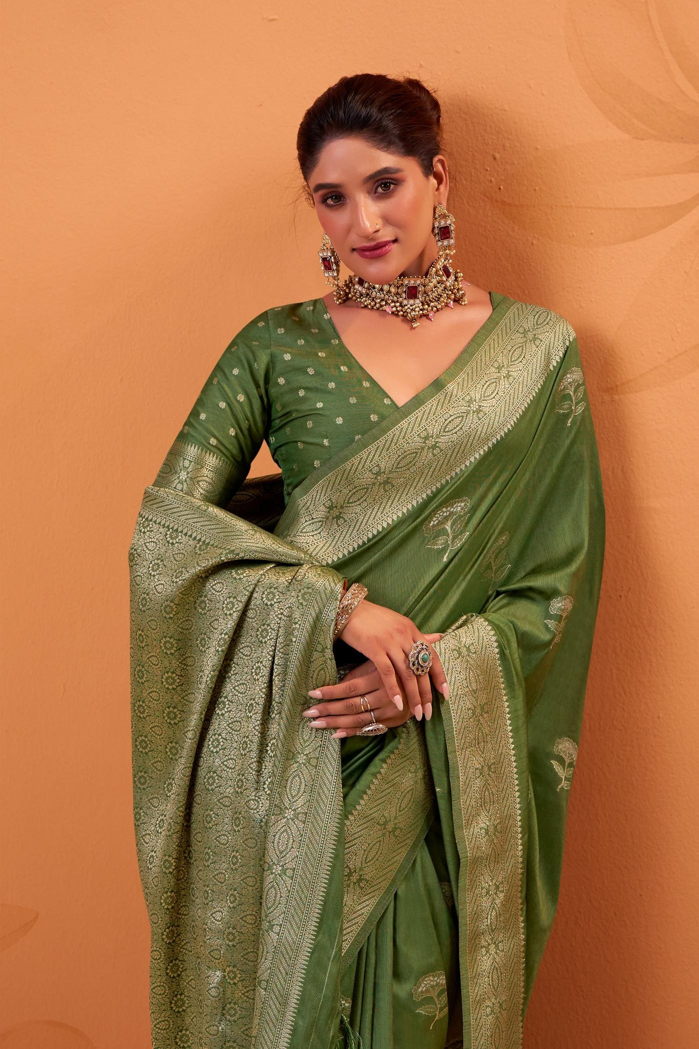 Kelly Green Tussar Soft Silk Saree With Amazing Blouse piece