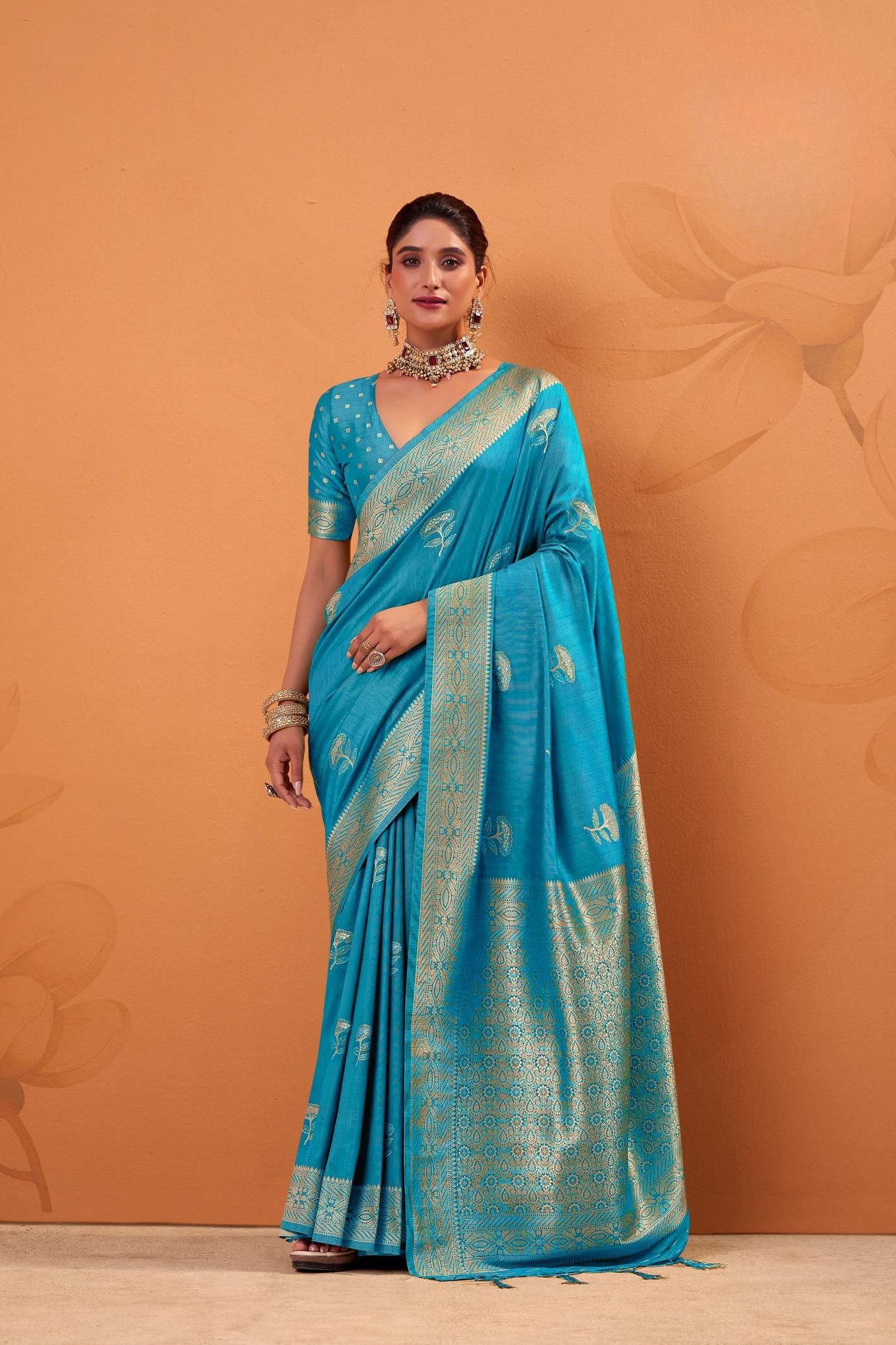 Staring Firozi Tussar Soft Silk Saree With Amazing Blouse piece