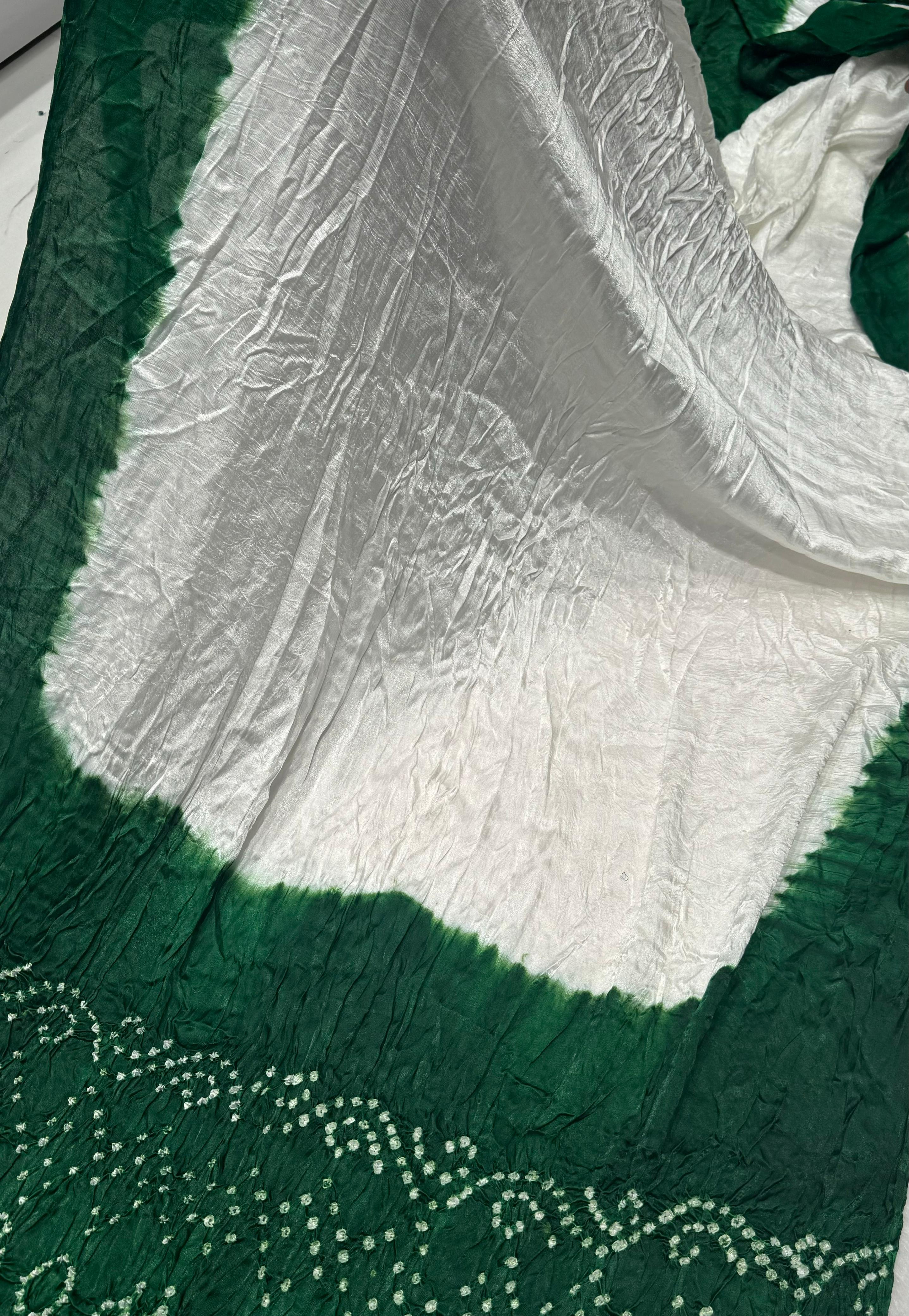 Pretty Green Plain Pure Modal Silk Shibori Bandhani With Zari Pallu