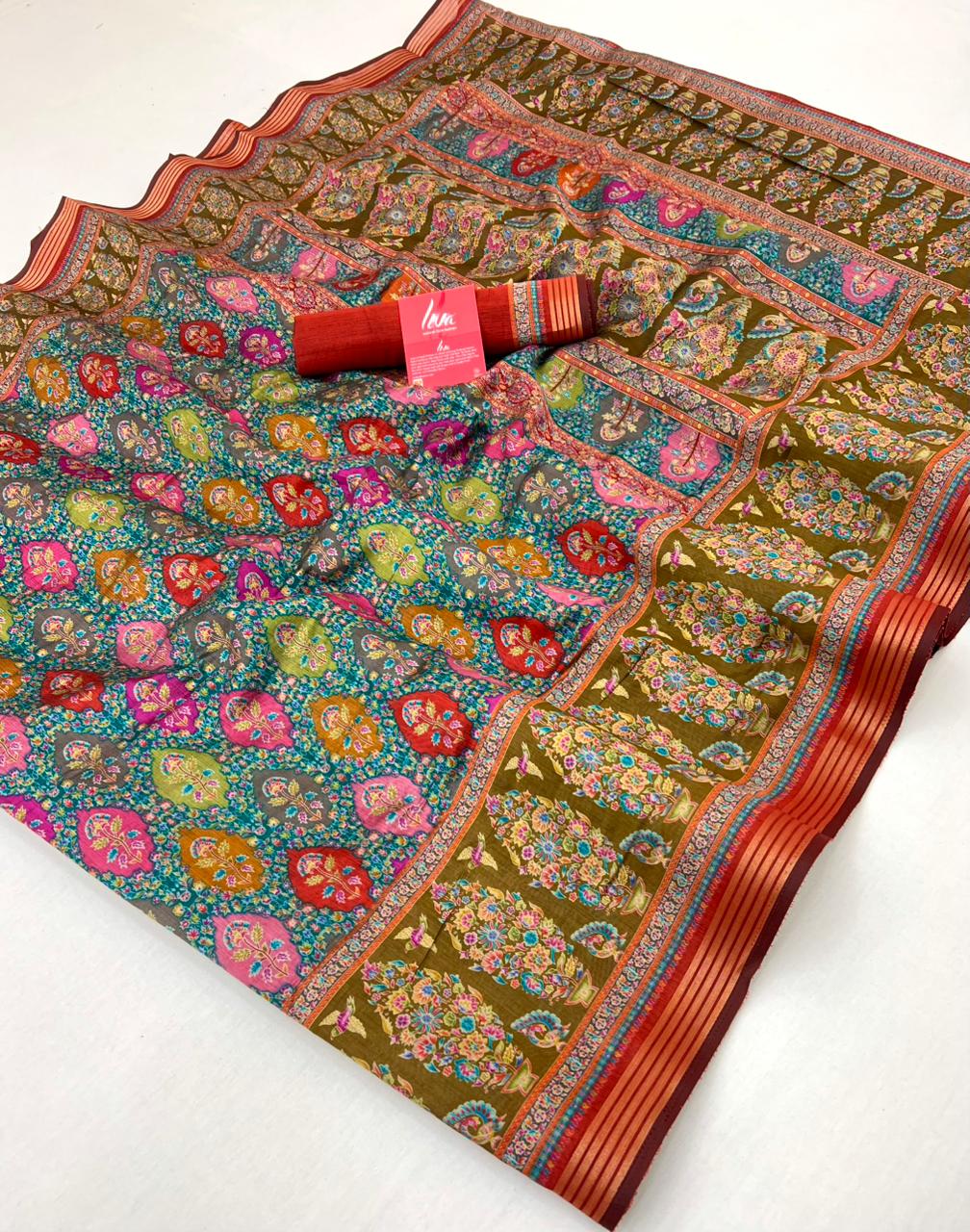 Invaluable Green With Red Border Muslin Soft Silk Saree With Gorgeous Blouse Piece