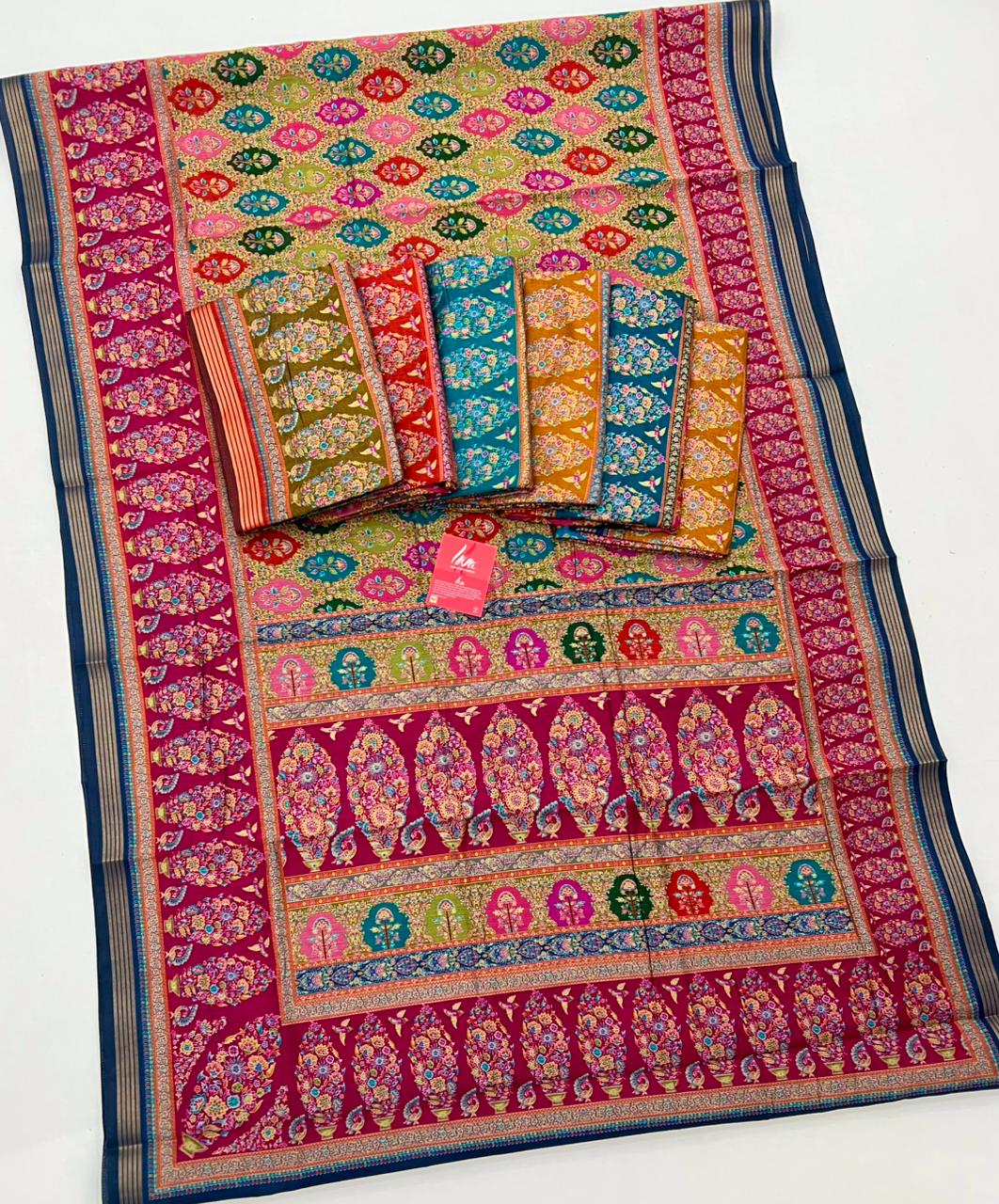 Invaluable Green With Red Border Muslin Soft Silk Saree With Gorgeous Blouse Piece