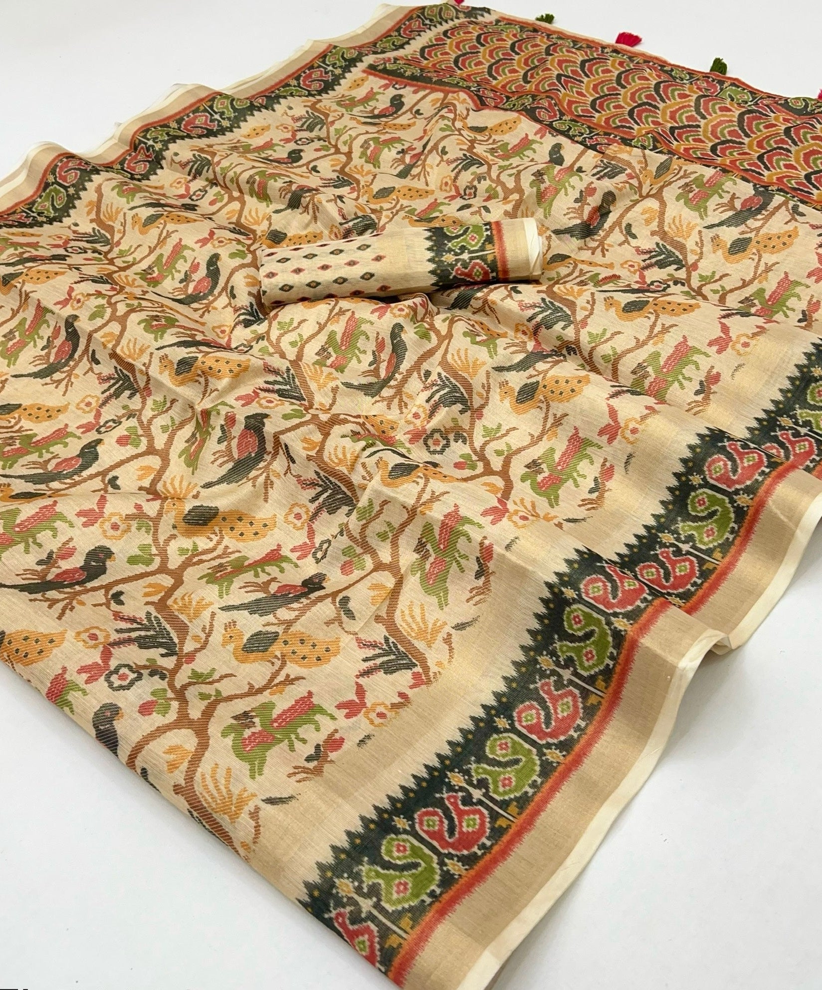 Cream With Black Digital Printed Linen Soft Saree Blouse Piece