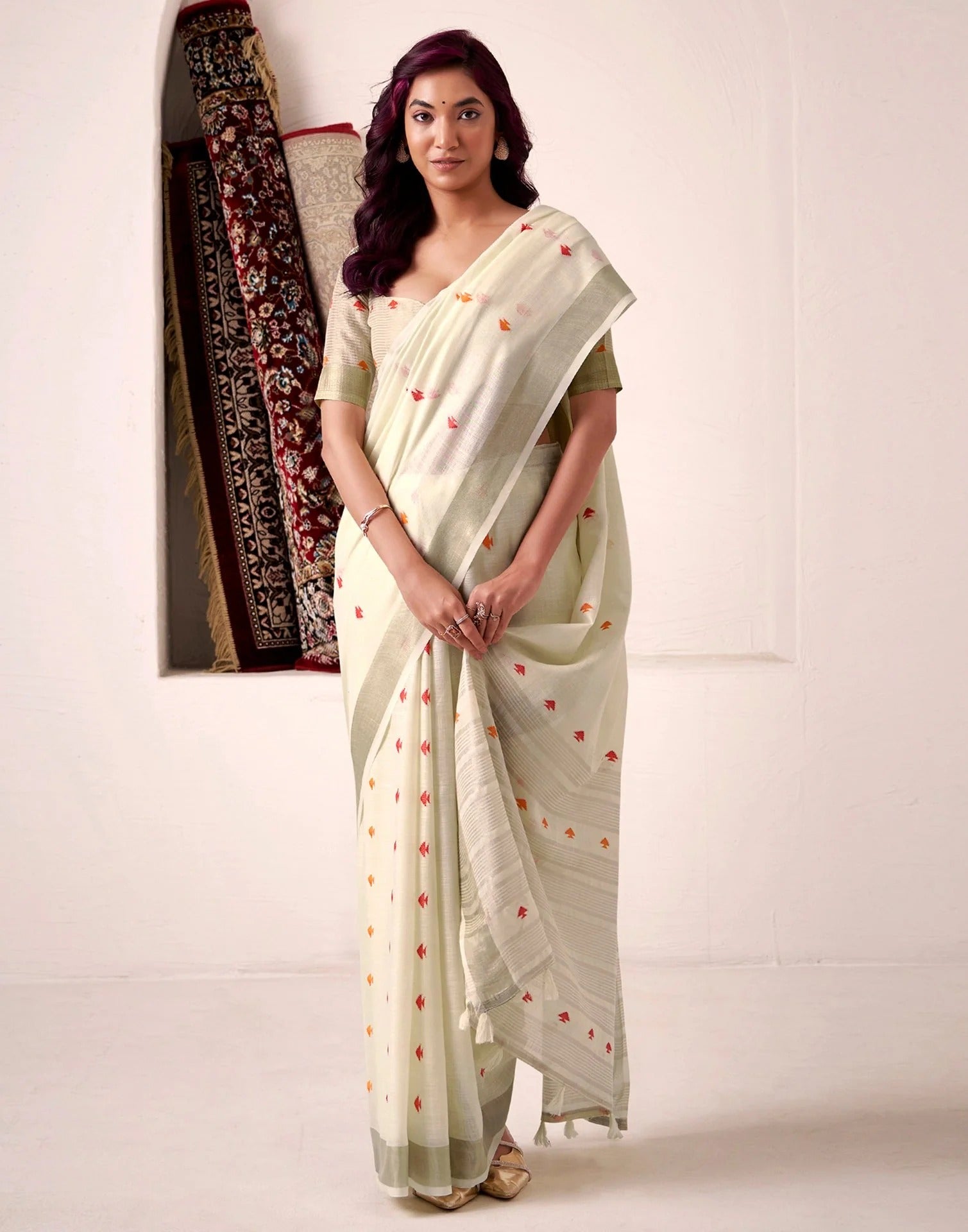 Fully White Handloom Woven Linen Soft Silk Saree
