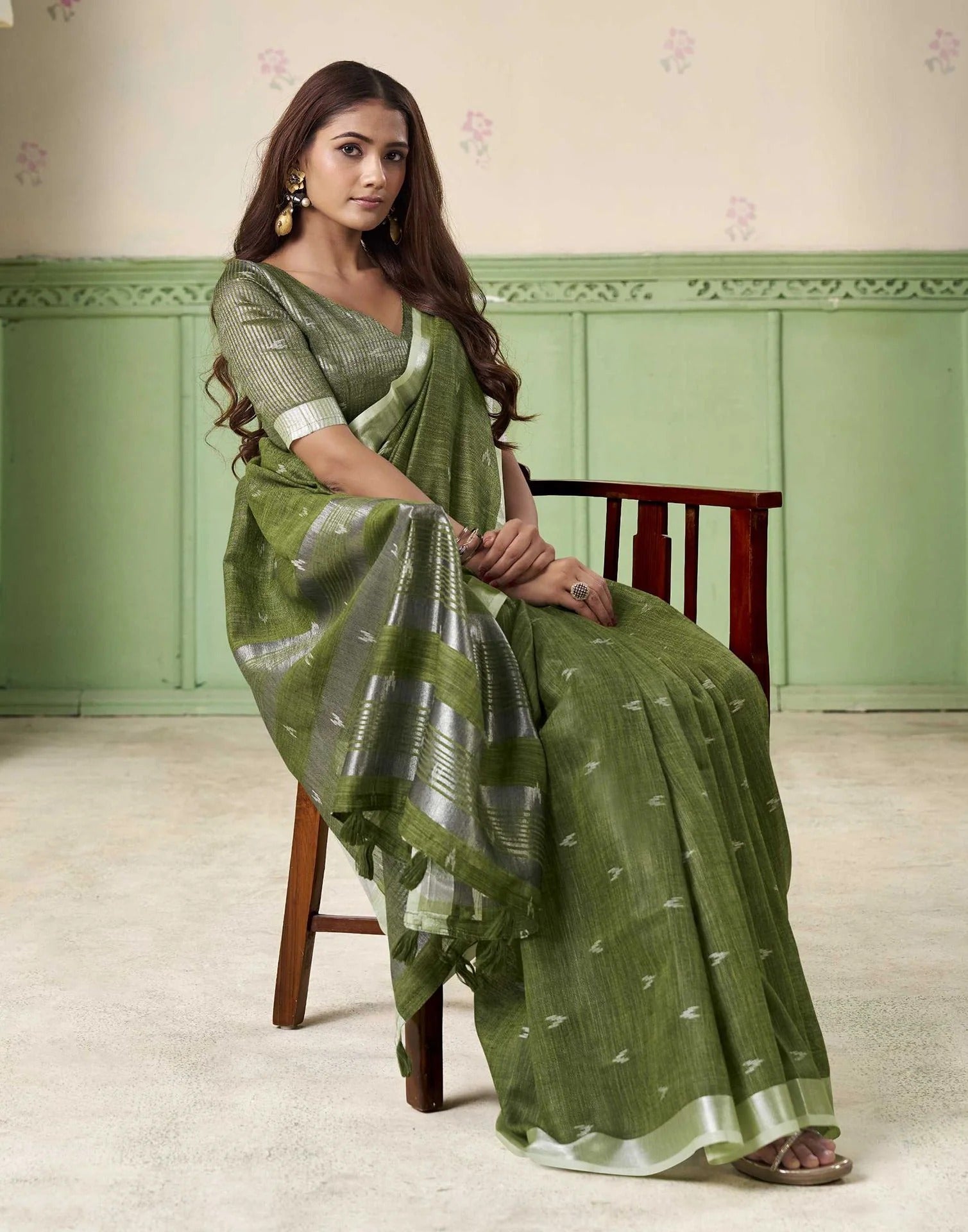 Slimy Green Casual Linen Silk Saree