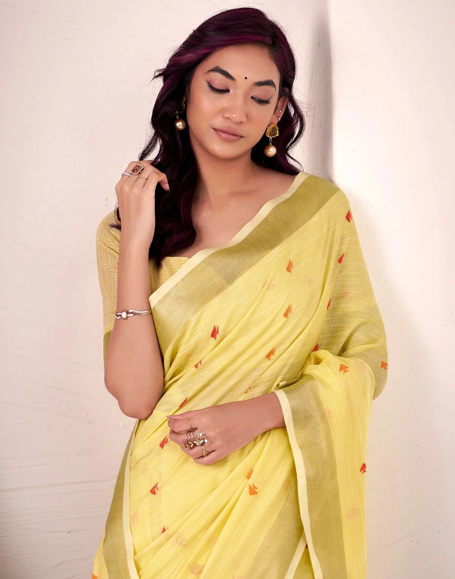Lemon Yellow Handloom Woven Linen Soft Silk Saree