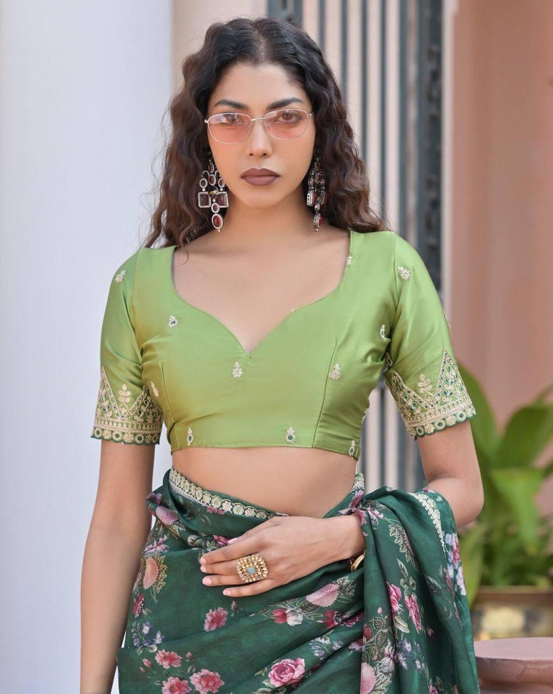 Dark Green Pure Viscose Dola Silk Saree with Floral Print