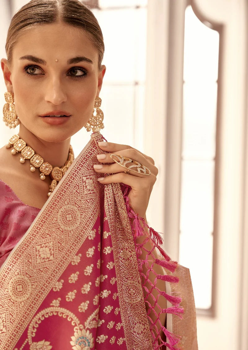Soapstone White Shade Silk Woven Zari Work Broad Border Saree