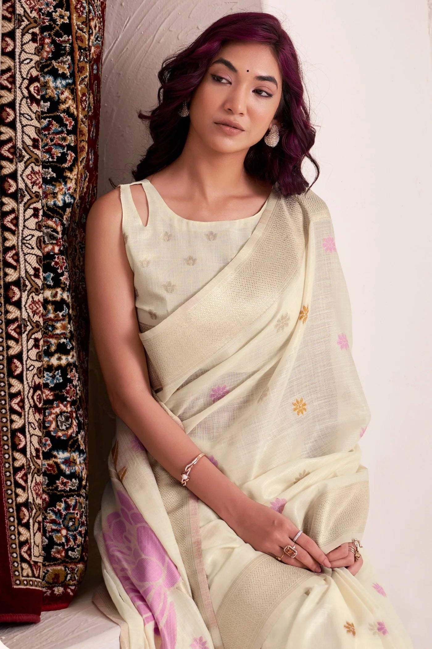 Daisy White Woven Linen Soft Silk Saree